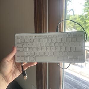 OMOTON Wired Keyboard Type-C